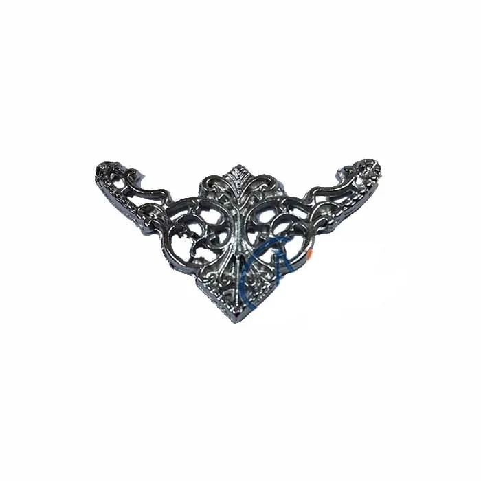 Dekoratif Köşe Süsü, Köşelik Küçük, 19x34mm, Nikel, 1 Adet